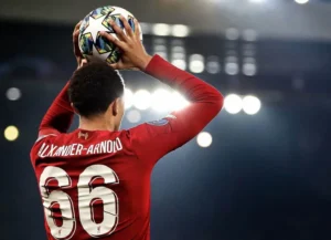 Luật Ném Biên Trong Bóng Đá Theo Chuẩn FIFA